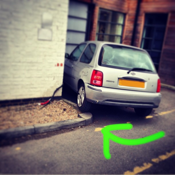 #embarrasing #shitparking #parking #badparking #terrible #upsetting 
